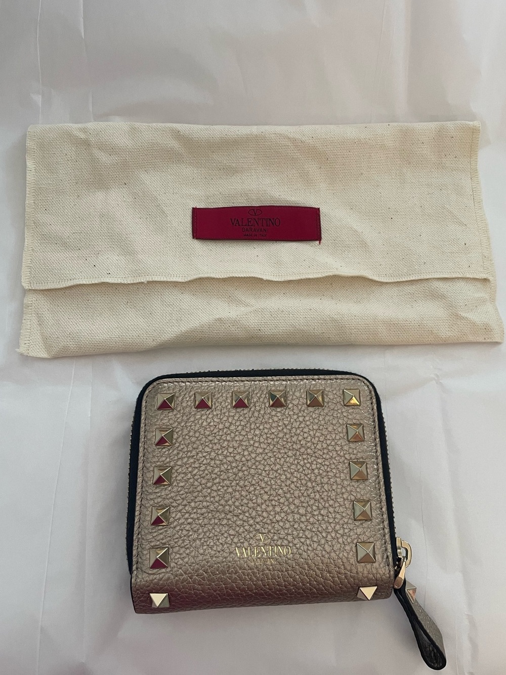 Valentino Garavani Rockstud Metallic Laminated Leather Wallet